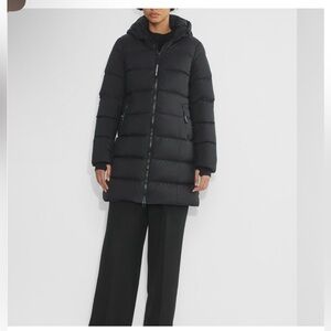 Aritzia Super Snug puffer nwt xs